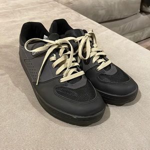 Shimano GRS bike shoes